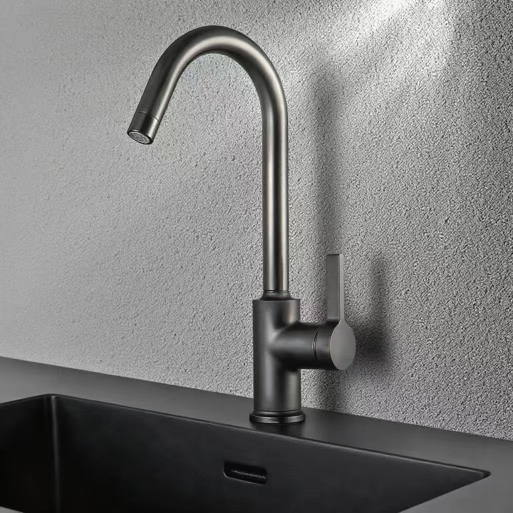 Rotating Hot and Cold Kitchen Faucet